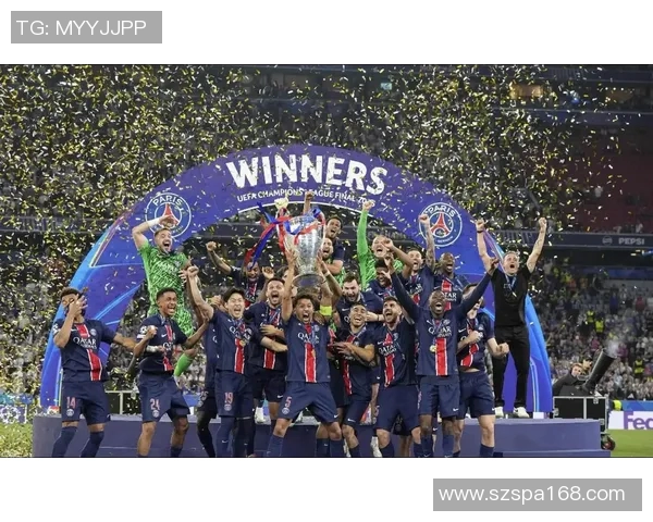 白色7号足球明星盘点他们在绿茵场上的辉煌成就与传奇故事