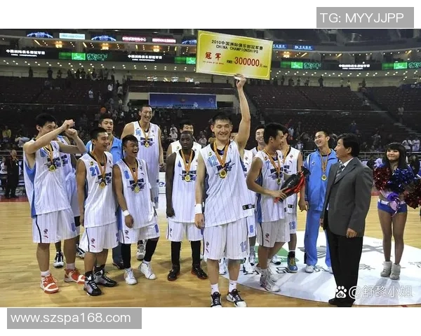 北京篮球队以88分领跑奥运会积分榜展现强大实力与团队合作精神